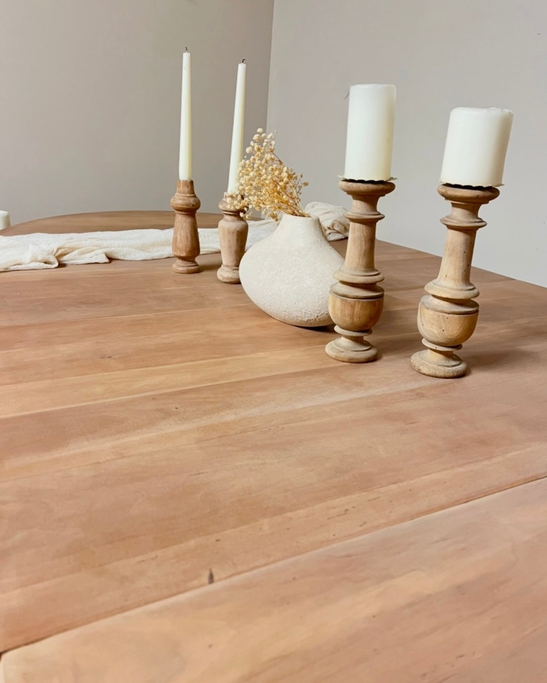 Table ovale extensible en merisier massif