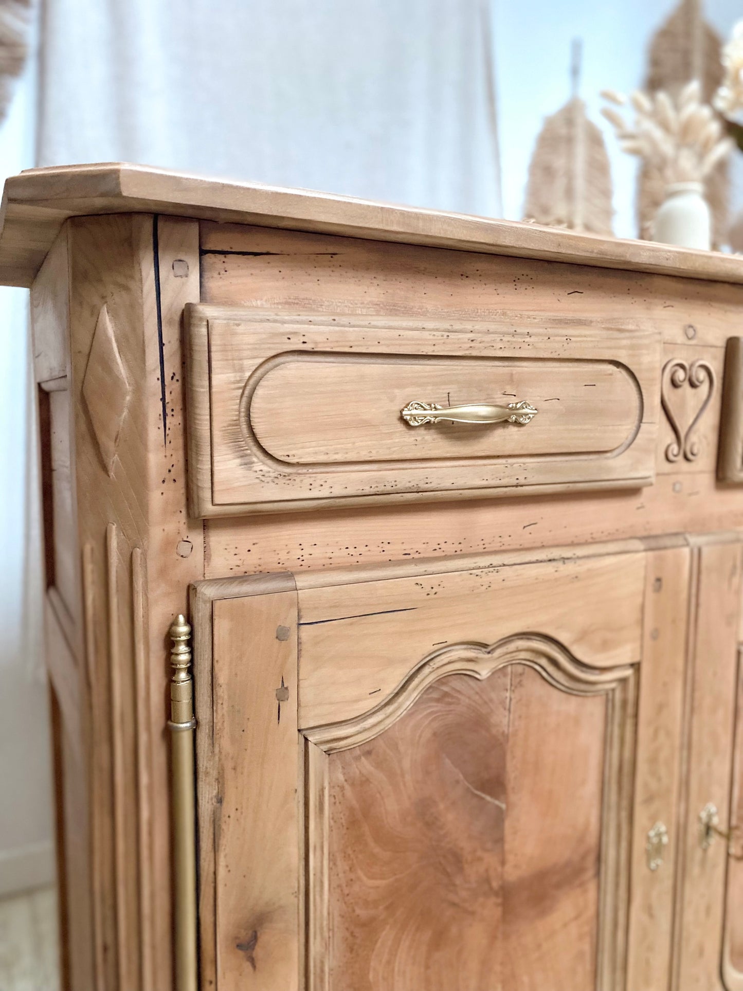Buffet en merisier massif