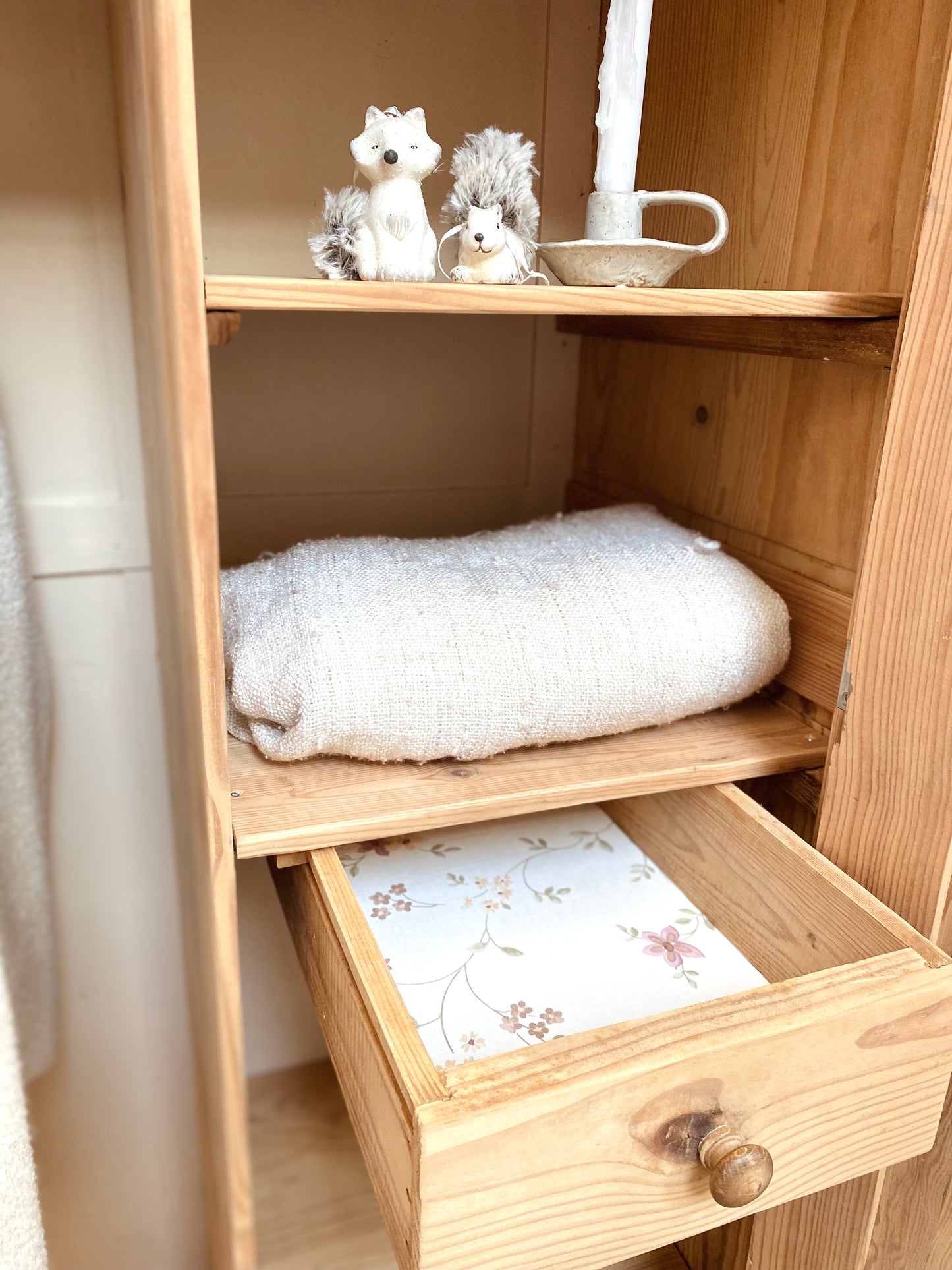 Armoire parisienne