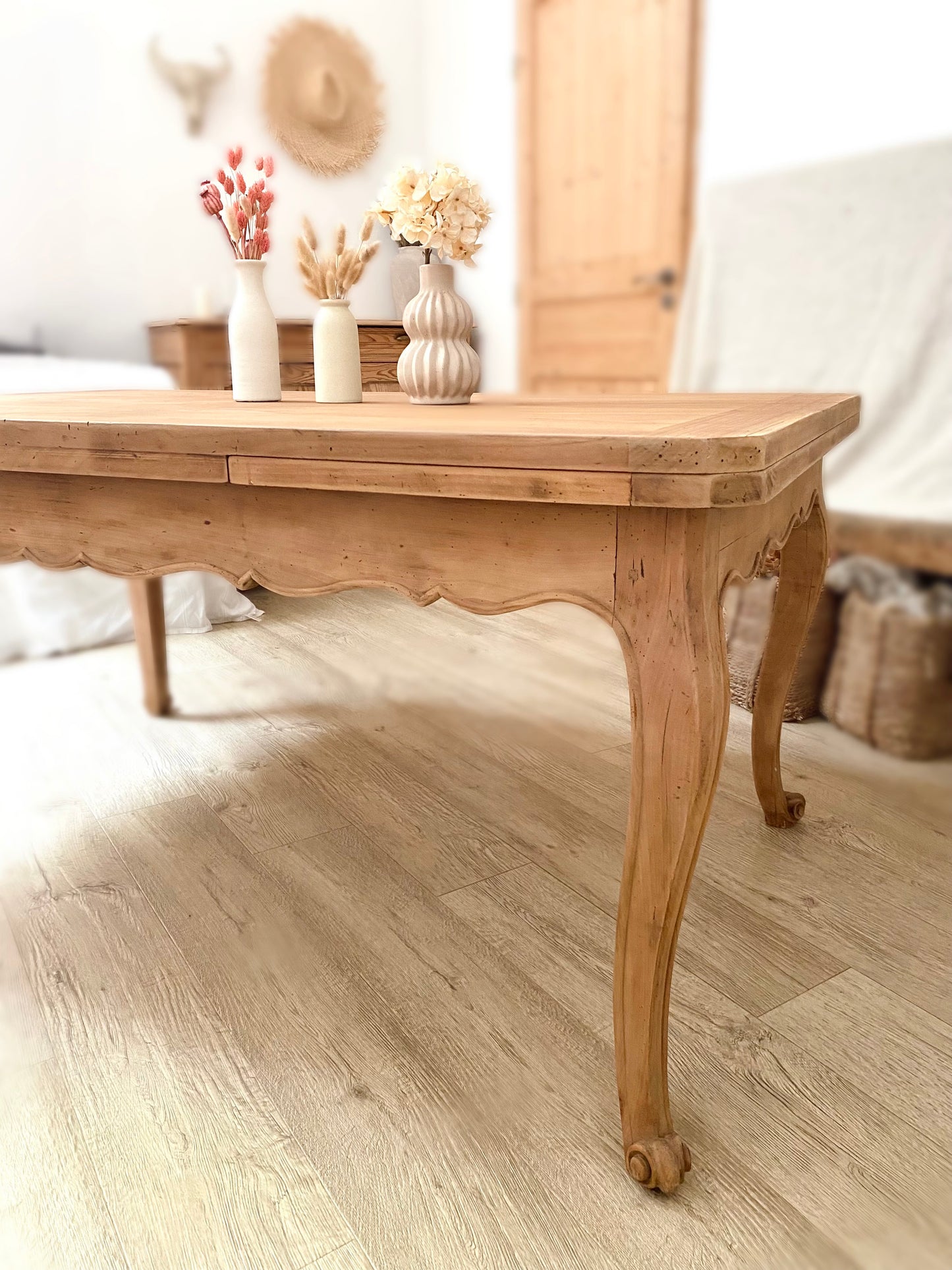 Table en merisier avec double rallonges intégrées