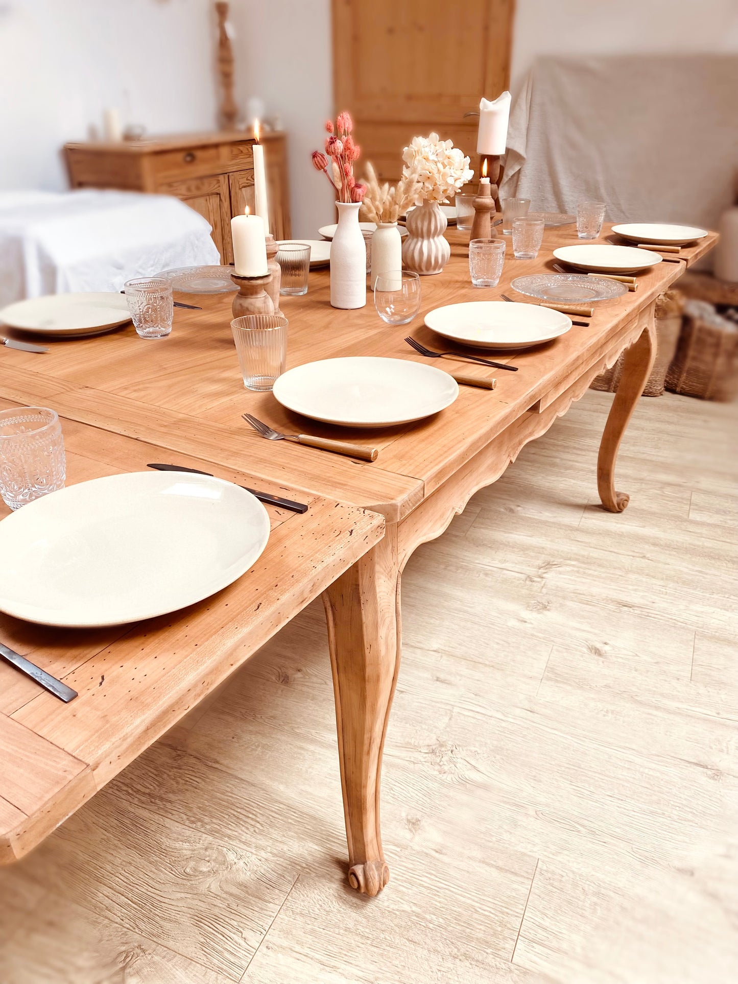 Table en merisier avec double rallonges intégrées