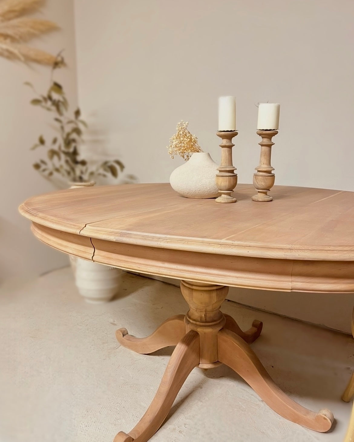 Table ovale extensible en merisier massif