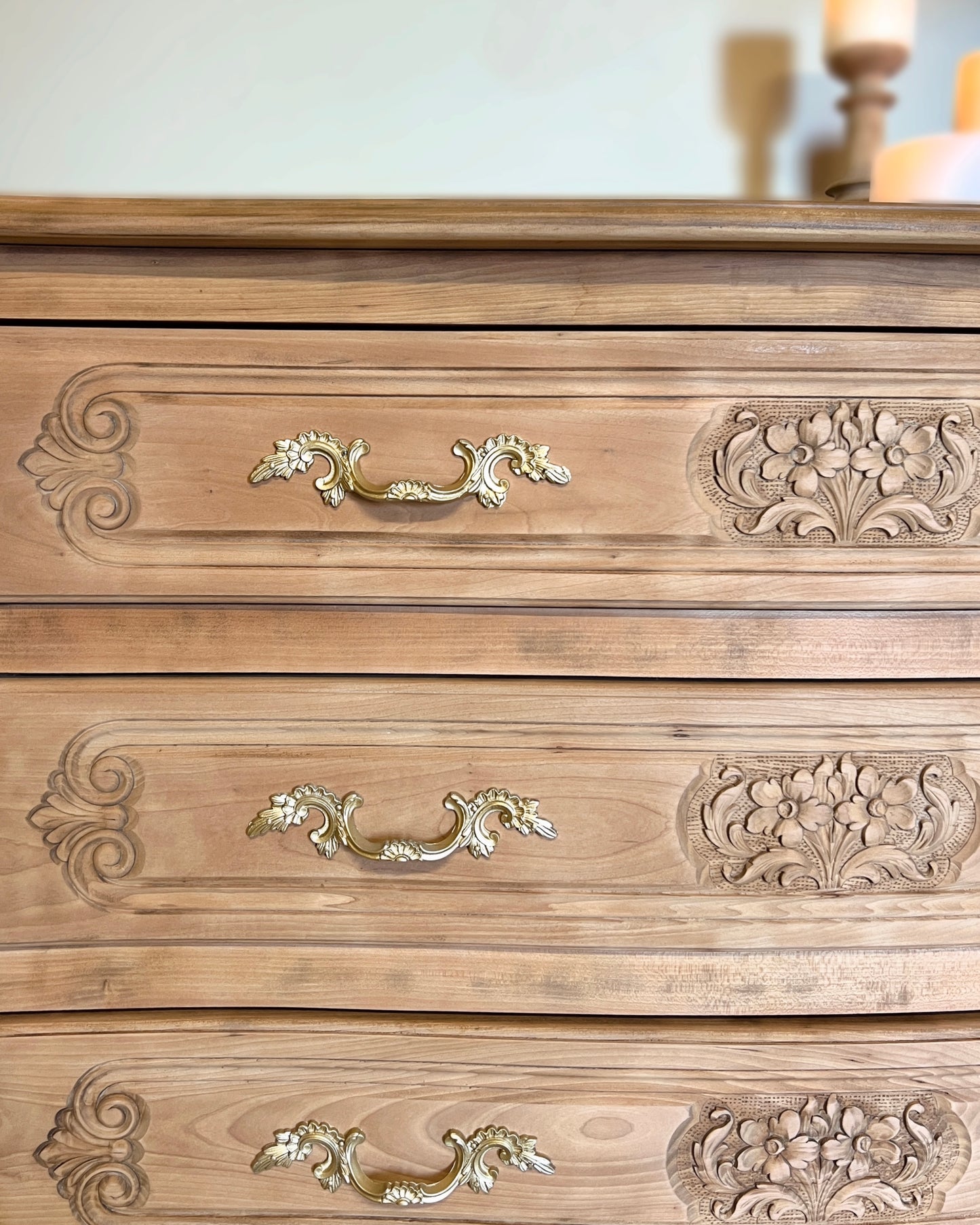 Commode arbalète