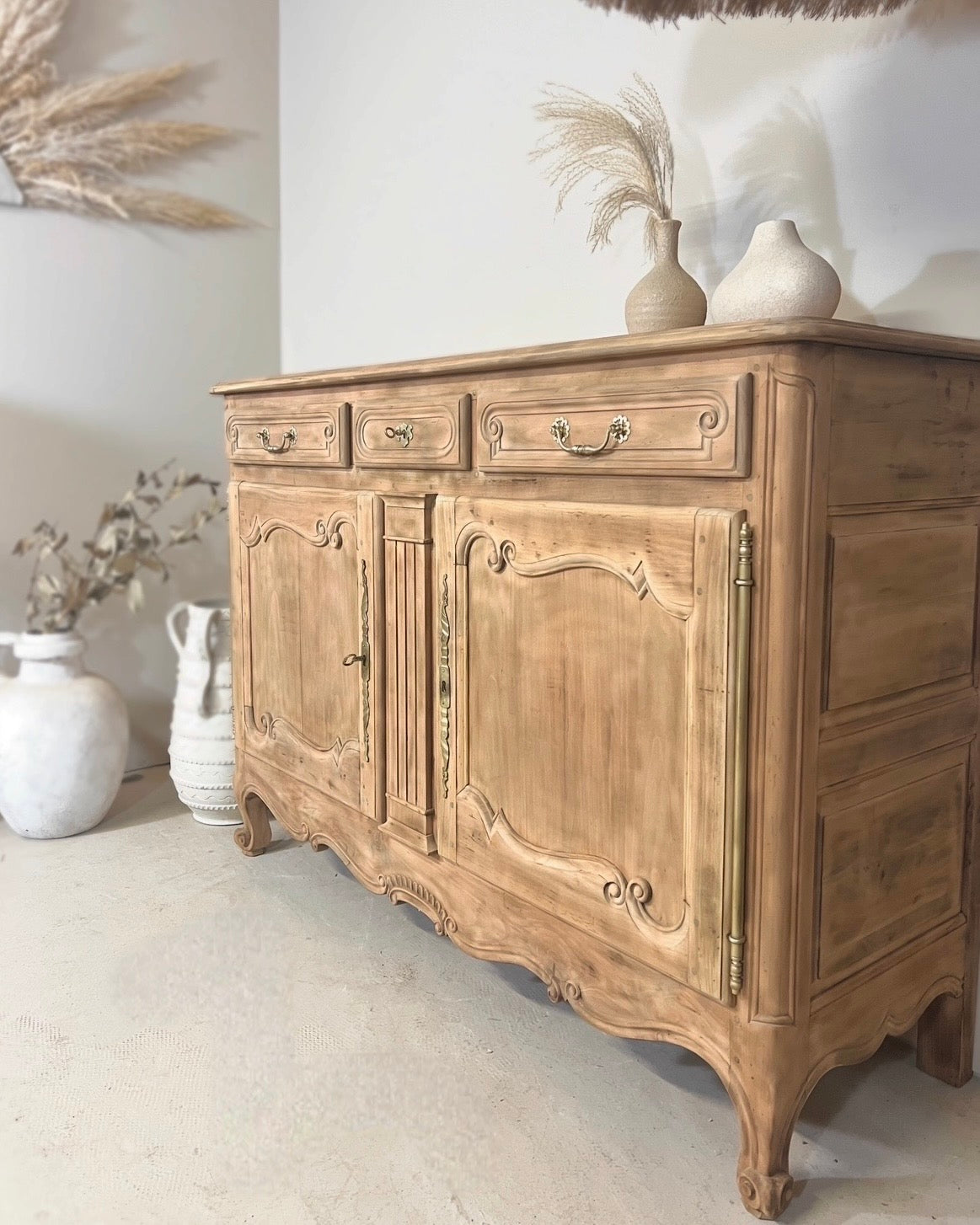 Buffet en bois massif