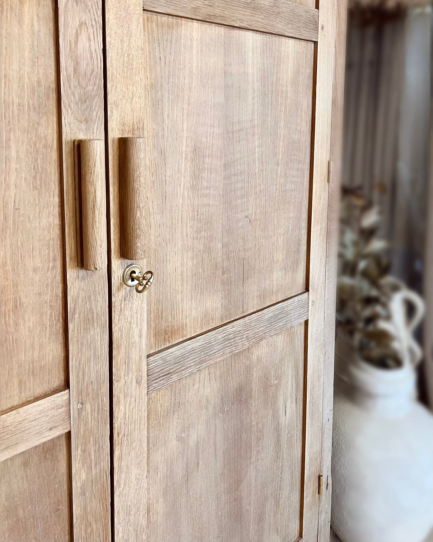 Armoire parisienne en chêne