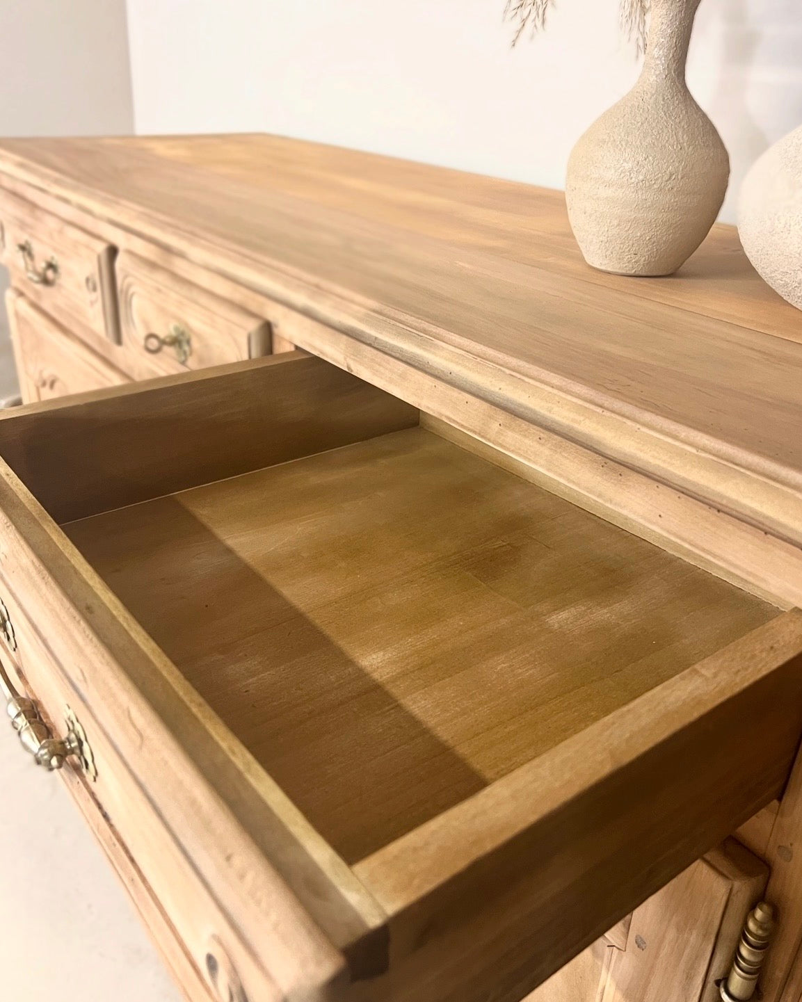 Buffet en bois massif