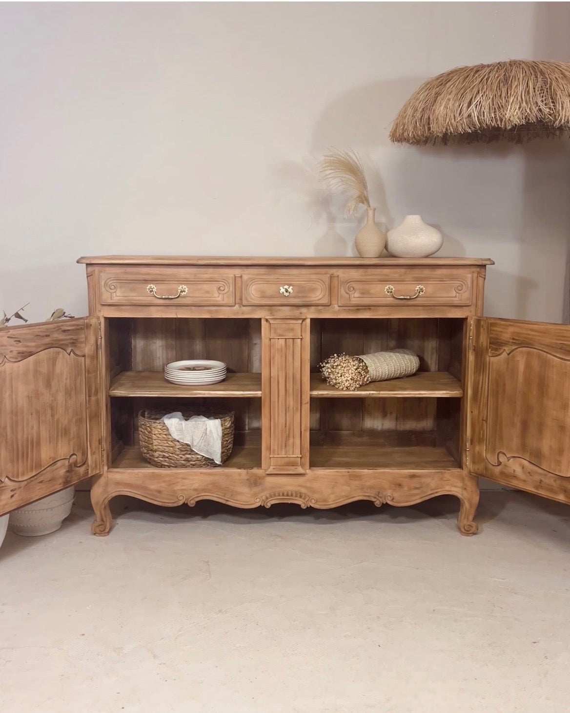 Buffet en bois massif