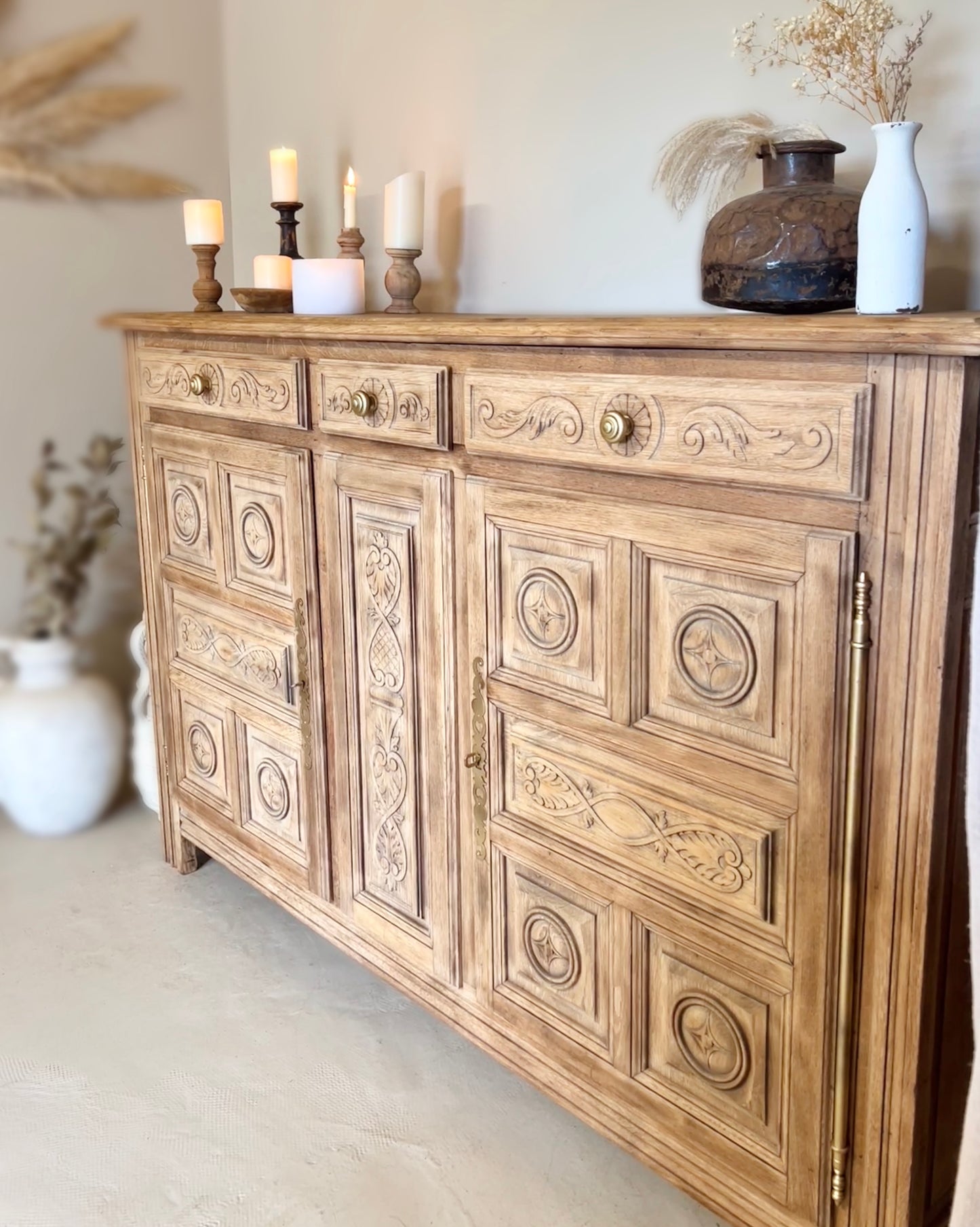 Buffet chêne sculpté