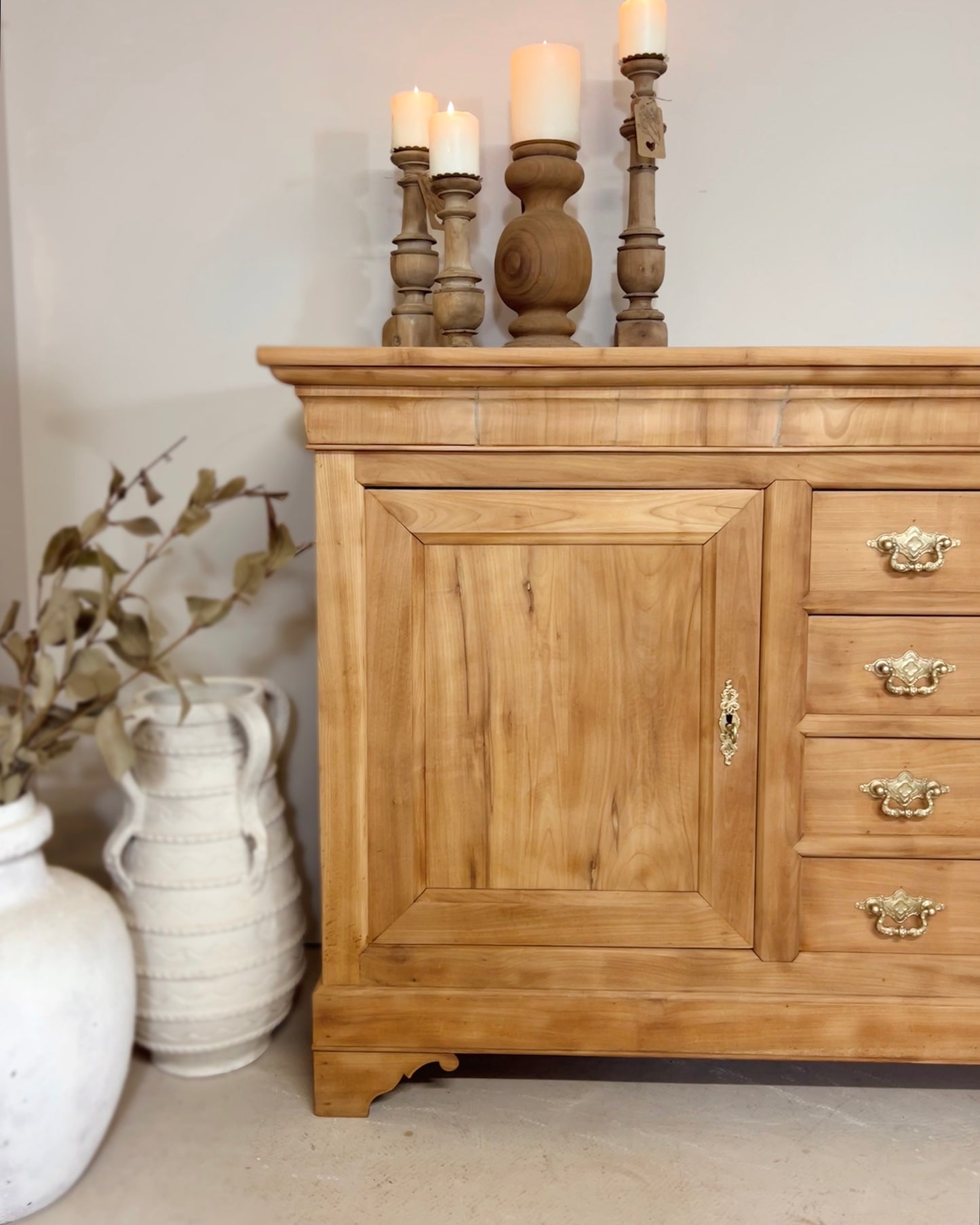 Grand buffet / enfilade en merisier massif