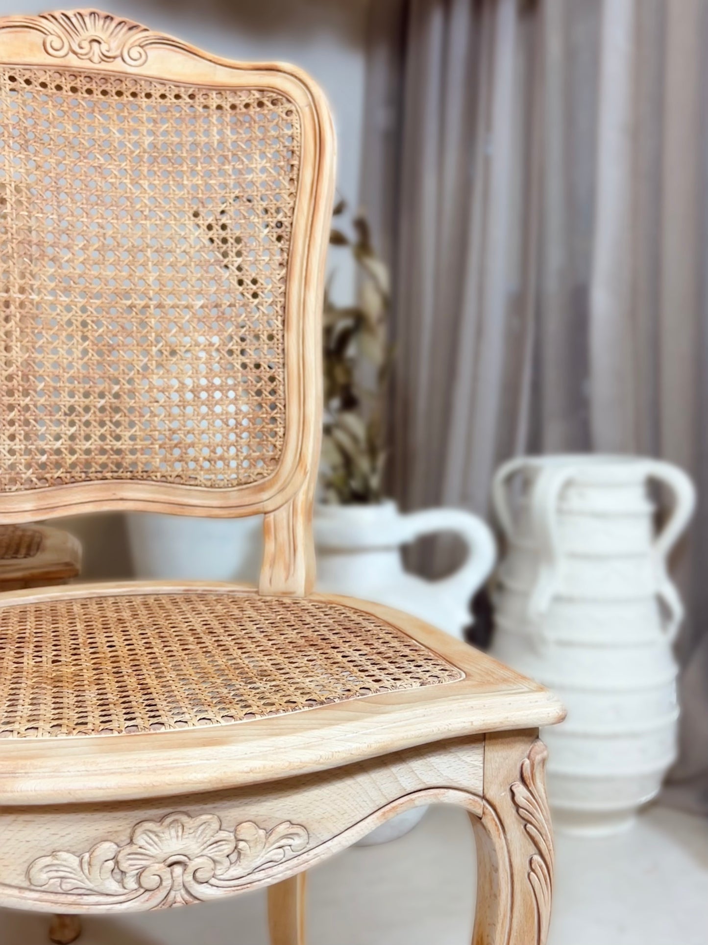Lot de 4 chaises en hêtres et cannage