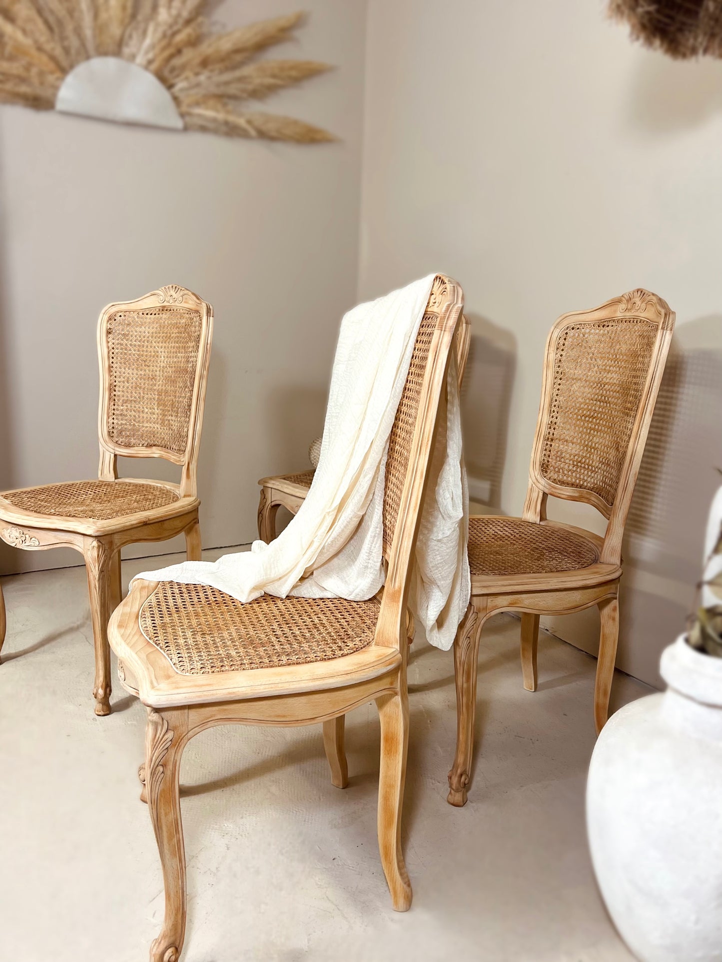 Lot de 4 chaises en hêtres et cannage