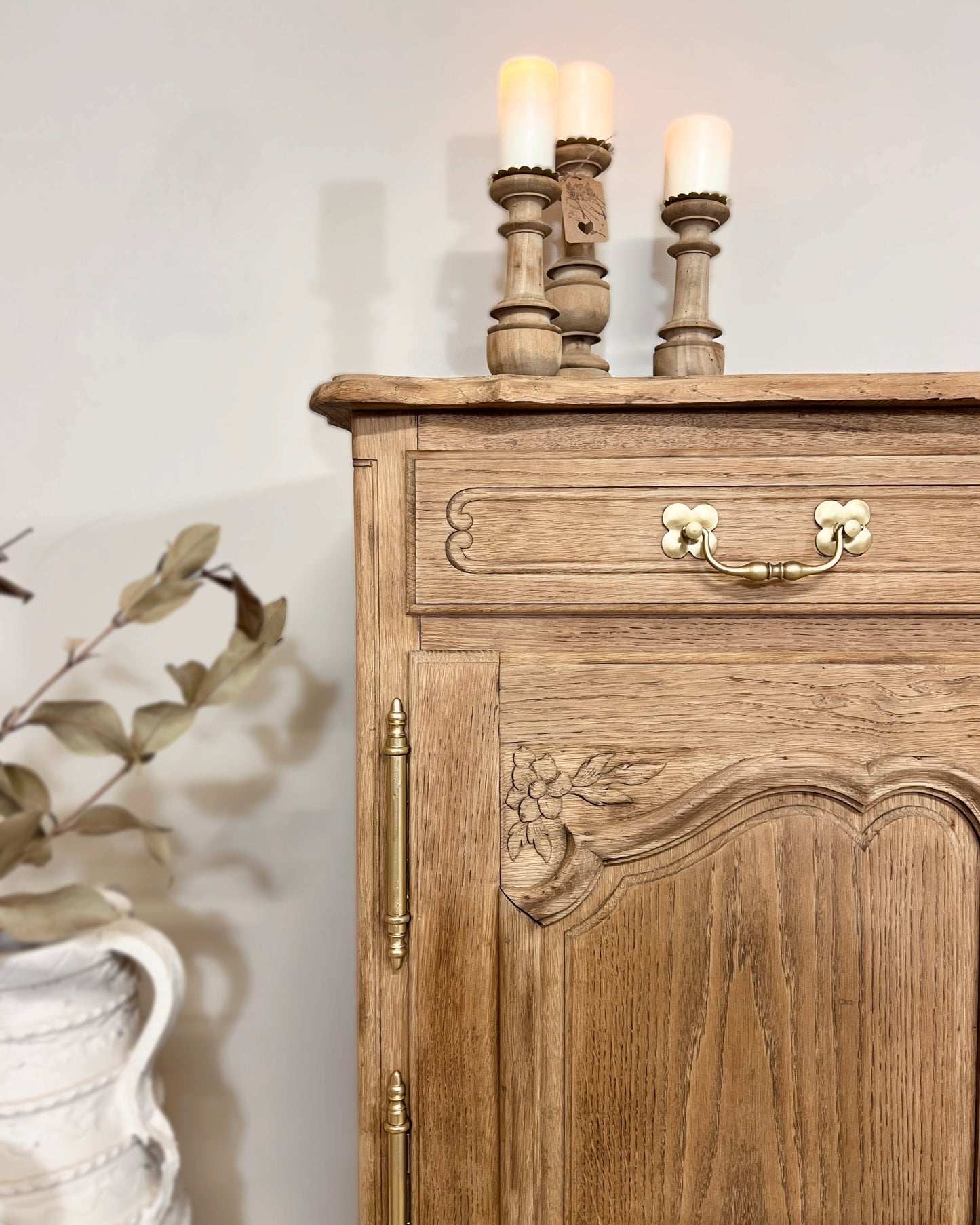 Buffet sculpté en chêne
