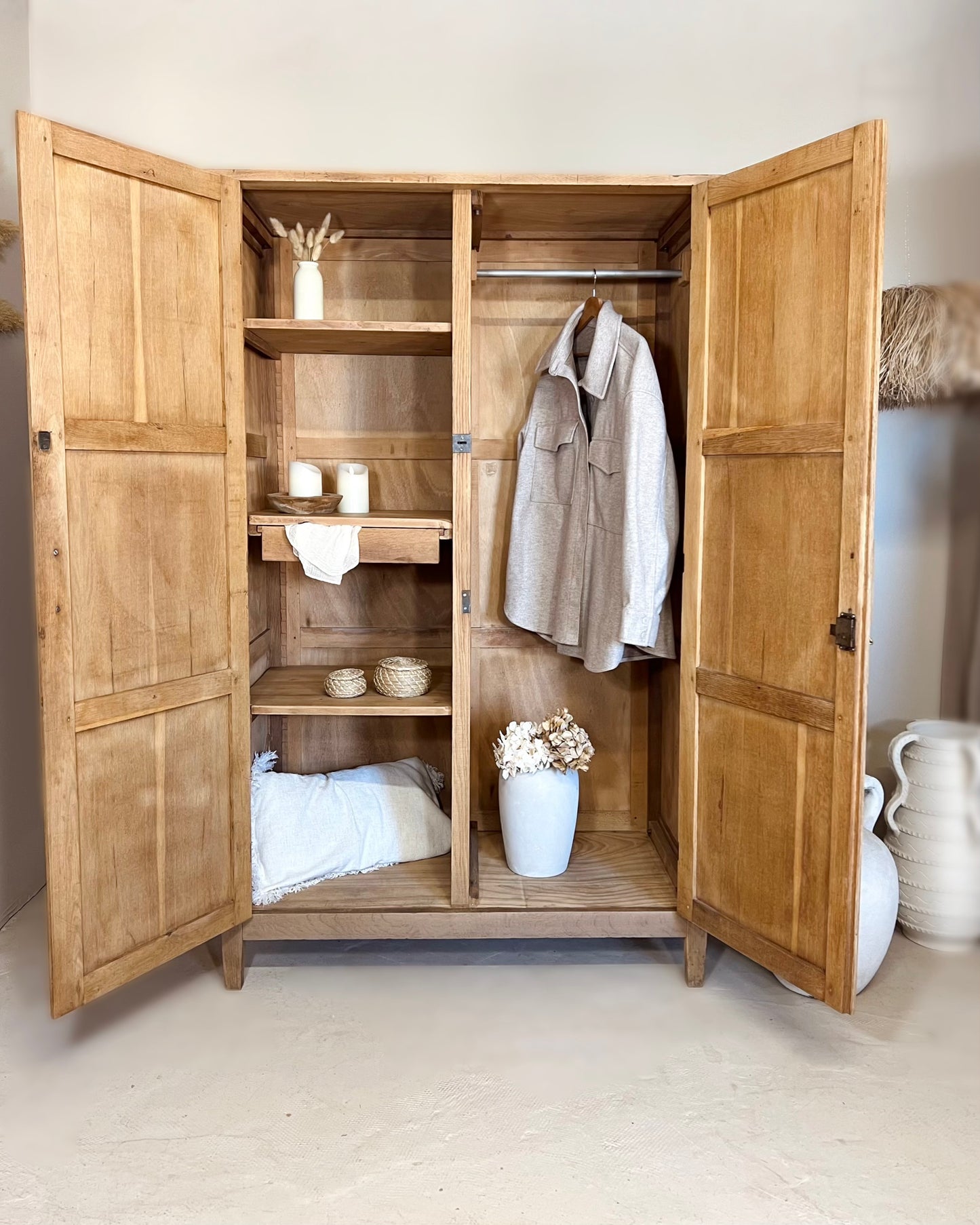 Armoire parisienne en chêne