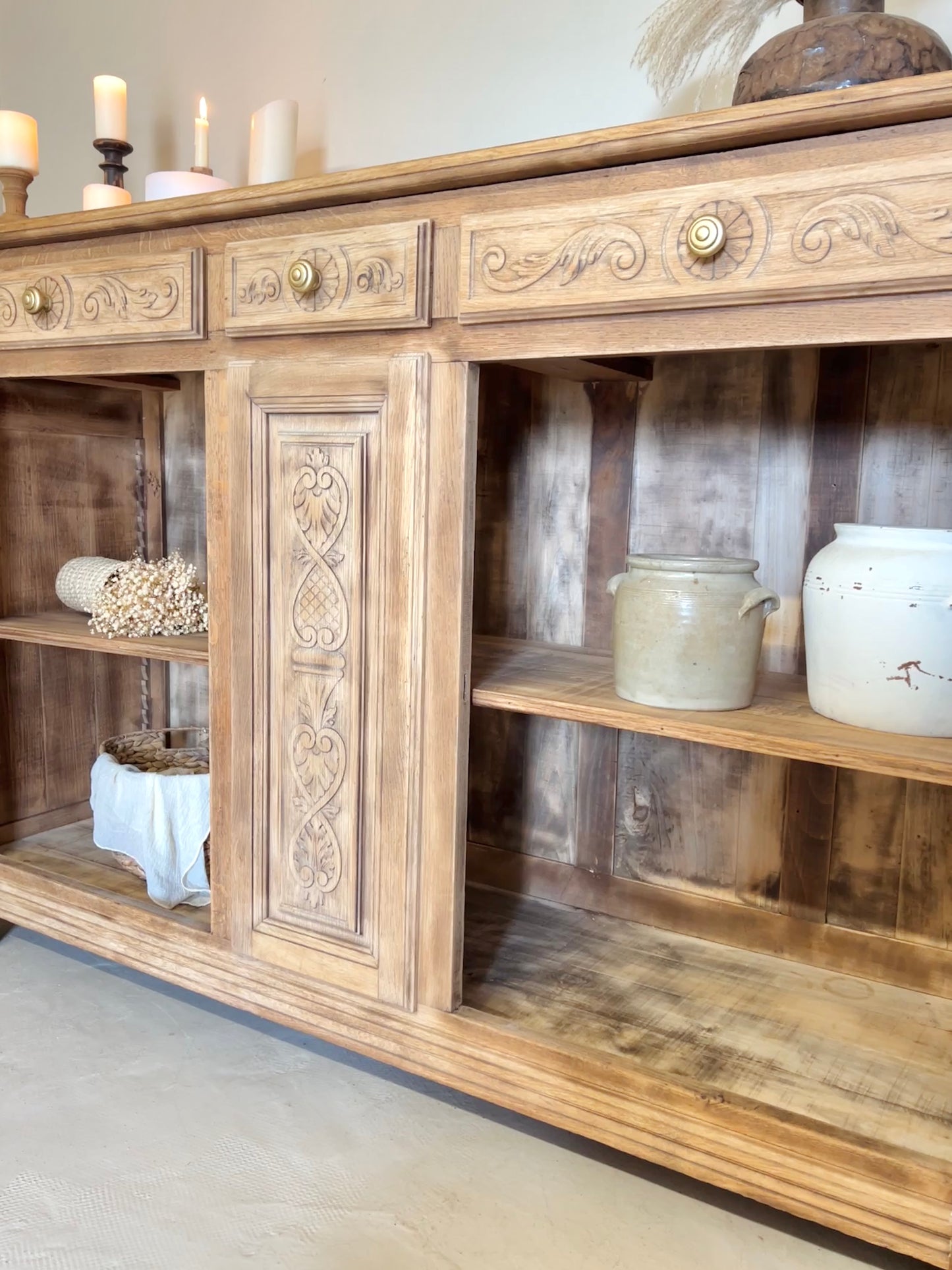 Buffet chêne sculpté