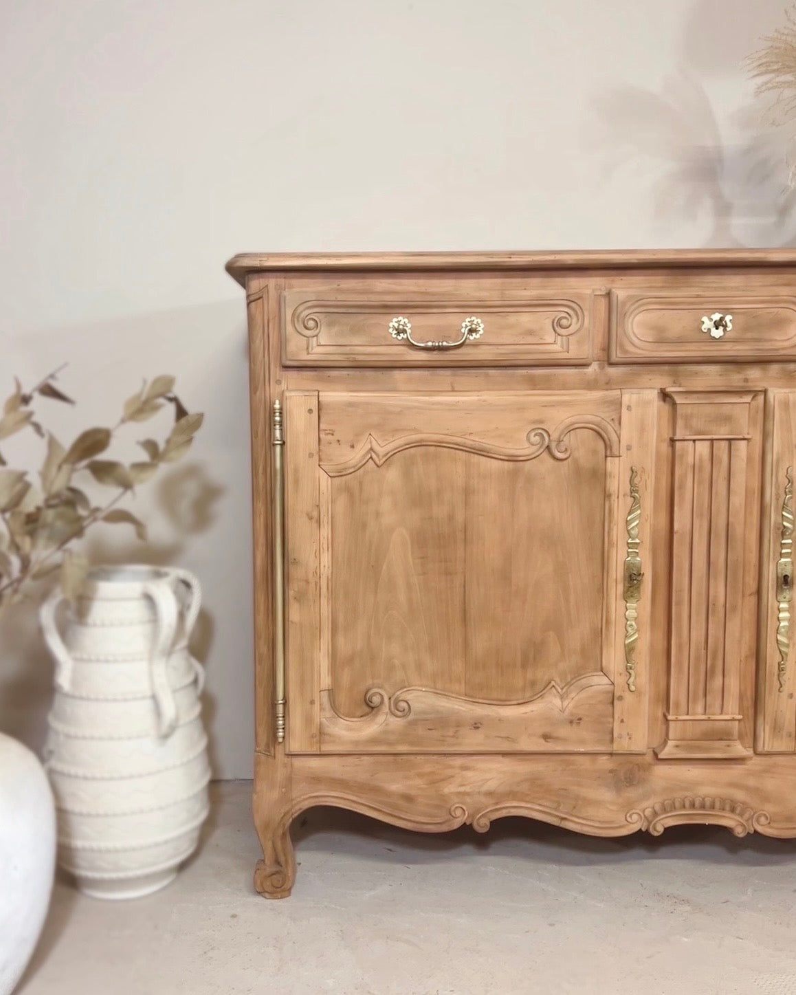 Buffet en bois massif