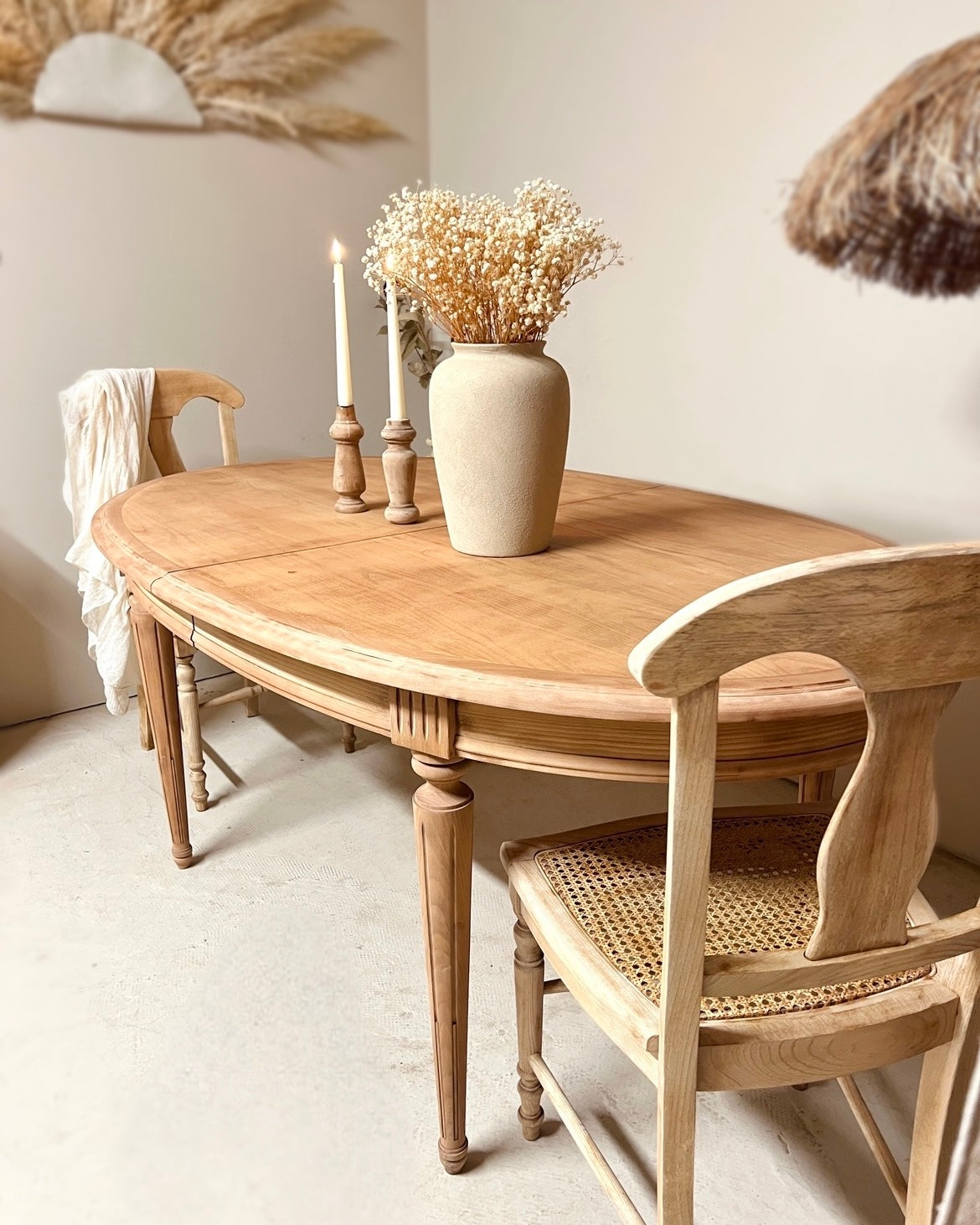 Table extensible en merisier massif et placage orme