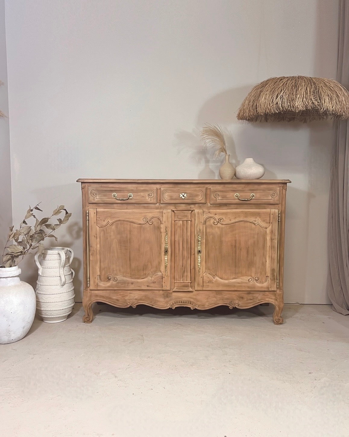 Buffet en bois massif