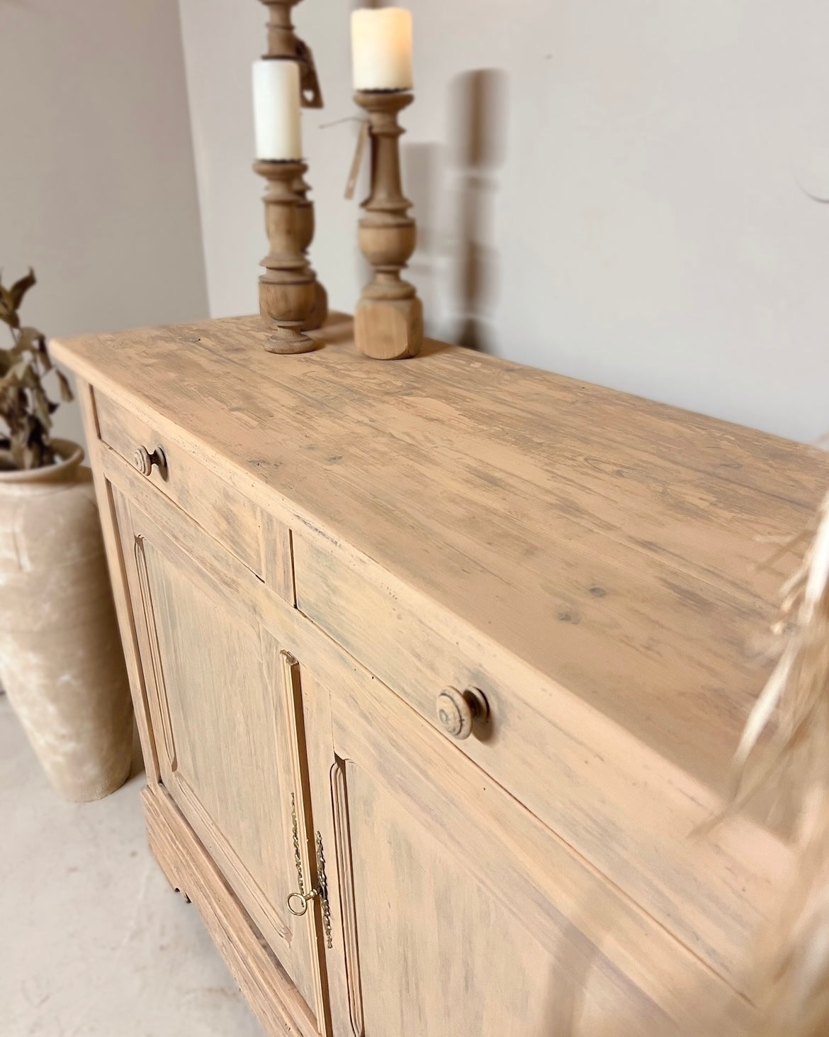 Buffet parisien en bois massif
