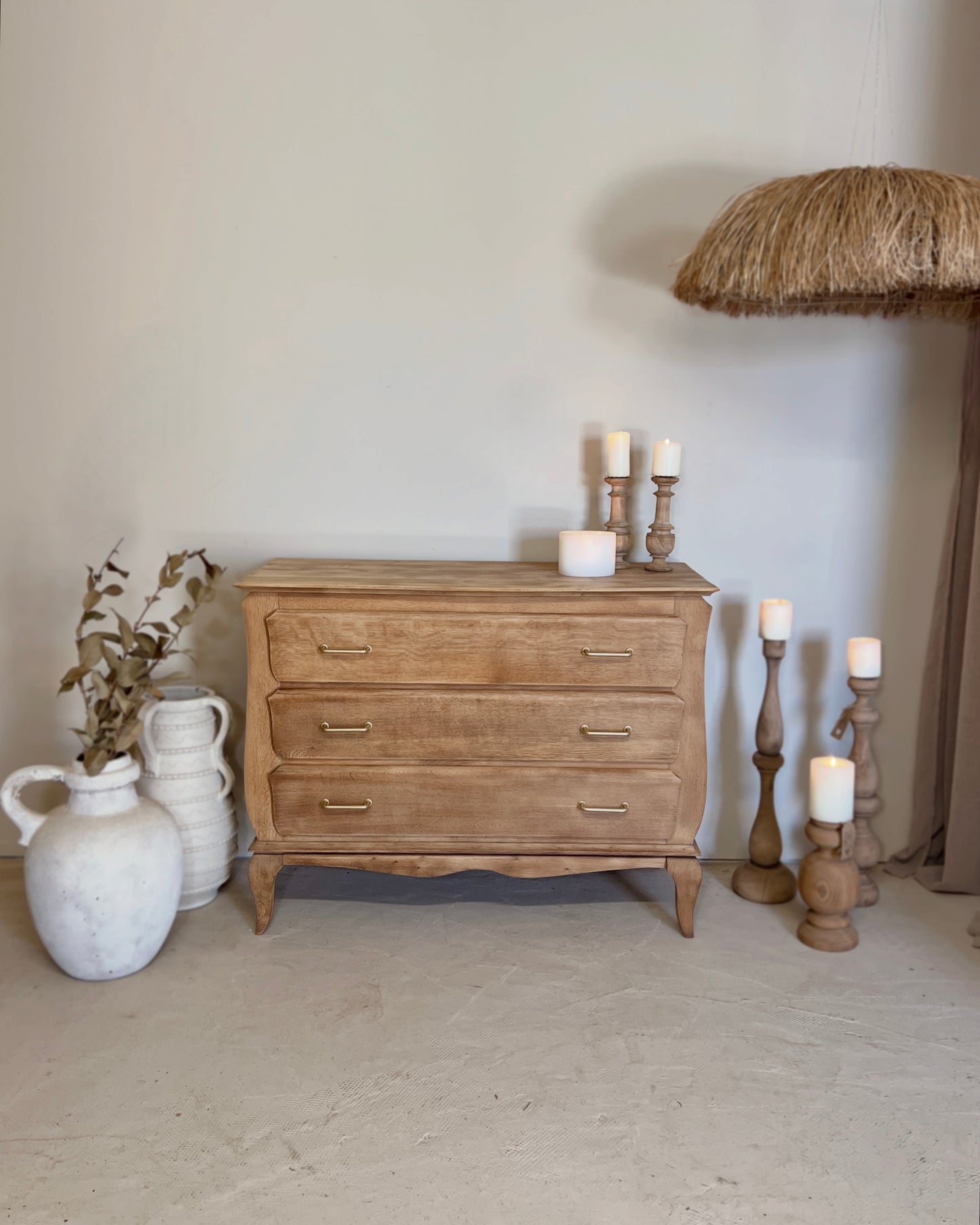 Commode en chêne massif