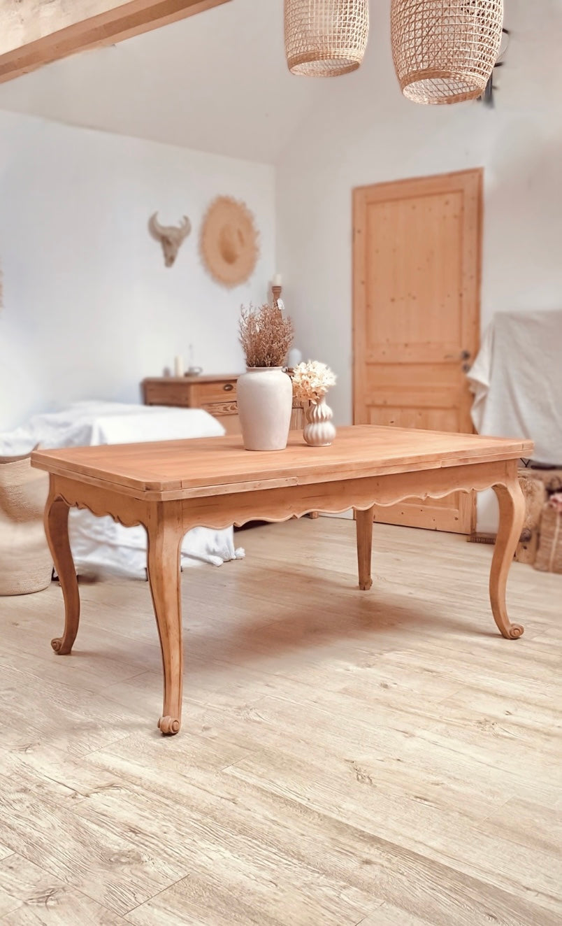 Table en merisier avec double rallonges intégrées
