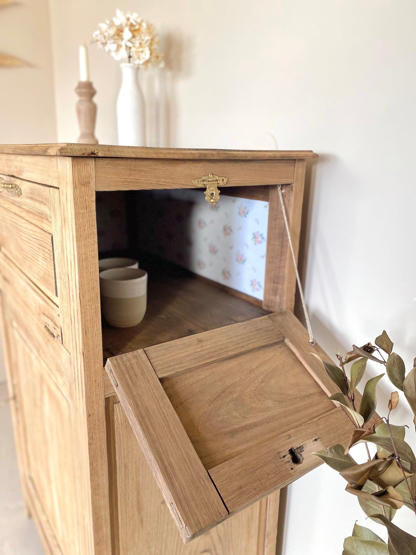 Grand confiturier en chêne massif restauré