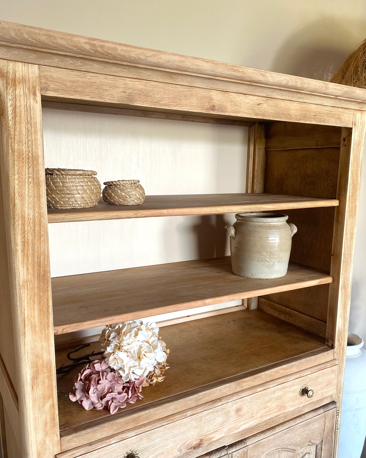 Buffet / vaisselier en chêne massif