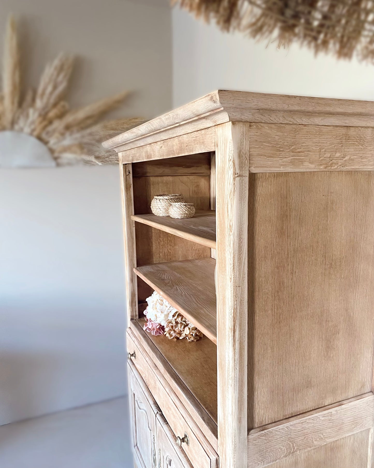 Buffet / vaisselier en chêne massif