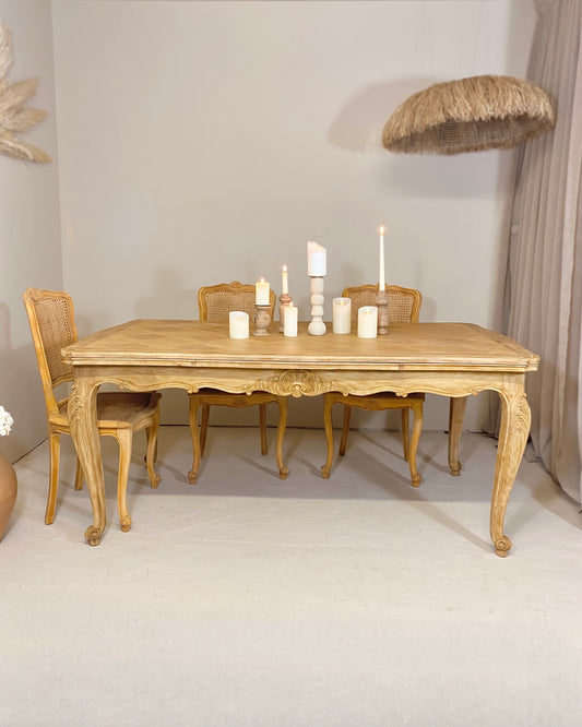 Table Louis XV en chêne + 6 chaises en hêtre massif et cannage